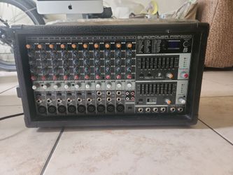 Behringer Europower PMP2000