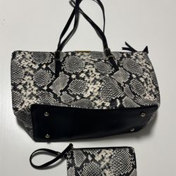 Kate and Kelly Women’s Snake Print Bag 