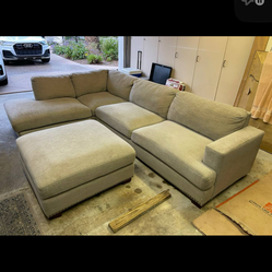Sectional couch FREE DELIVER