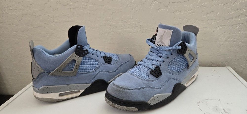 Jordan Retro 4
| University Blue