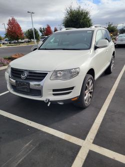 Parts Car 2010 VW Touareg TDI  Diesel 