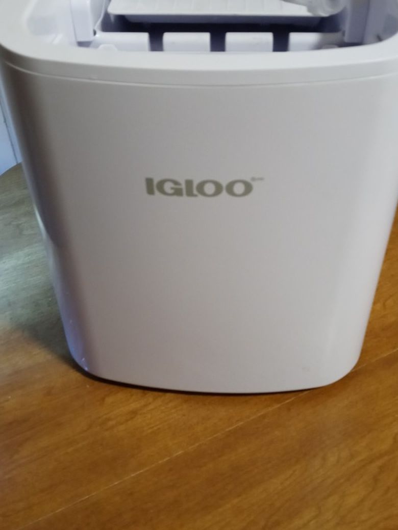 Igloo Portable Ice Maker