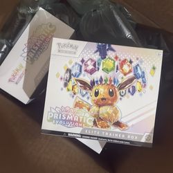 Pokemon Prismatic Evolutions ETB