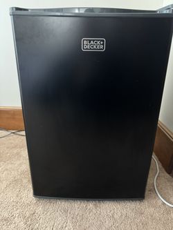 Black+Decker Mini Fridge