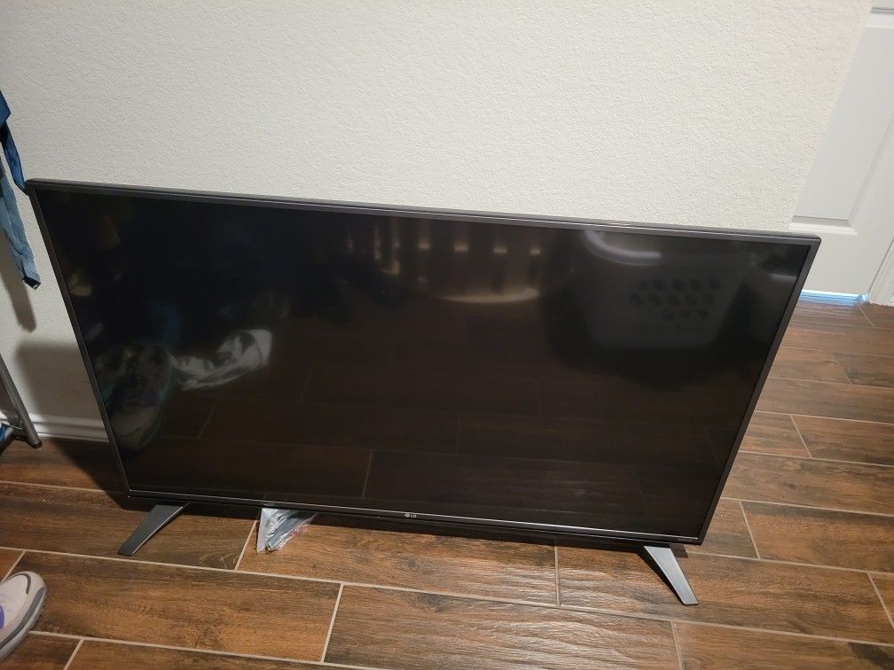 LG Smart LED TV 48 Inch