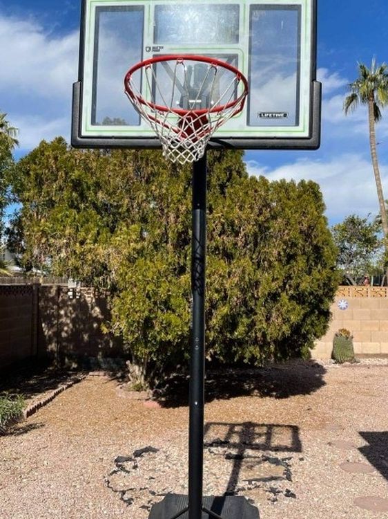 Lifetime Shatter proof Basketball Hoop