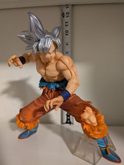 Dragon Ball Z Ultra Instinct Goku Figure