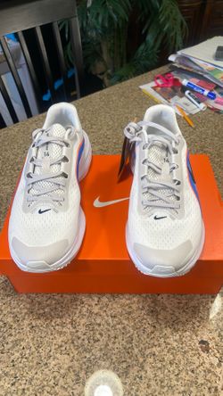 Nike mens shoes size 9.5