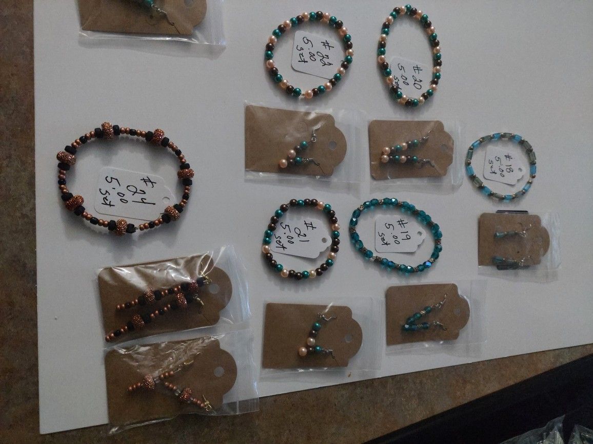 Assorted bracelet and earrings sets