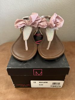 Macys Material Girl Skylar Pink Size 5