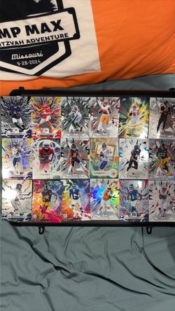 NFL Football Trading Cards Lot of 18