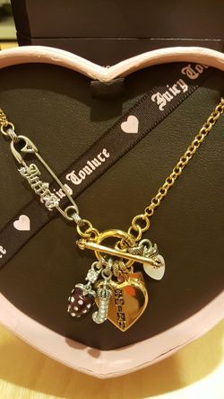 Juicy Conture necklace