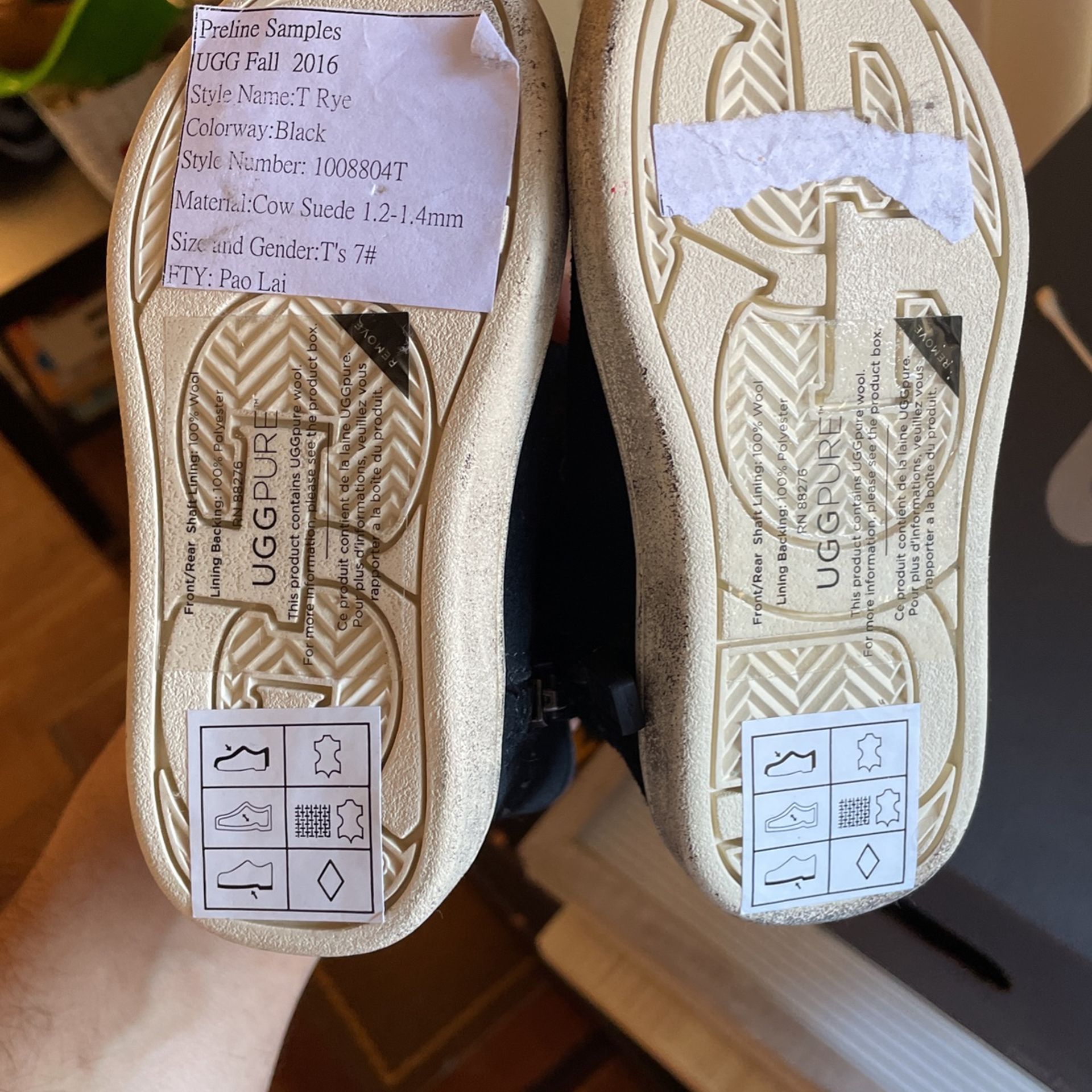 T7 Ugg Samples And Osh Kosh Boots