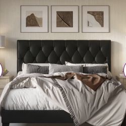 ALEAHYA UPHOLSTERED BED (King )