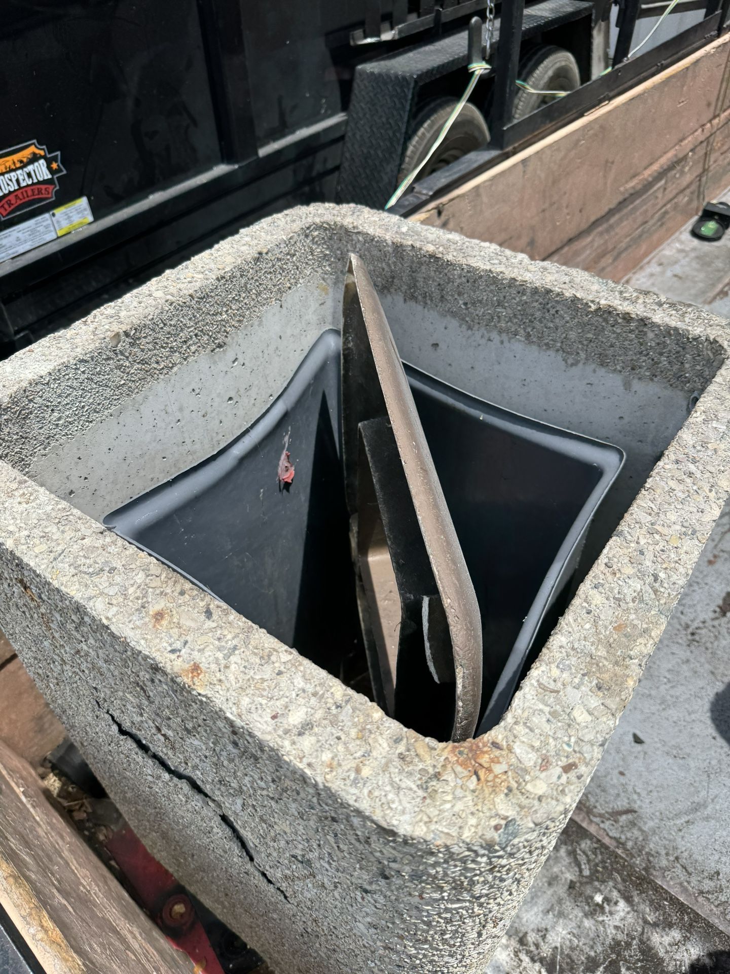 Trash Cans 55 Gallon Concrete