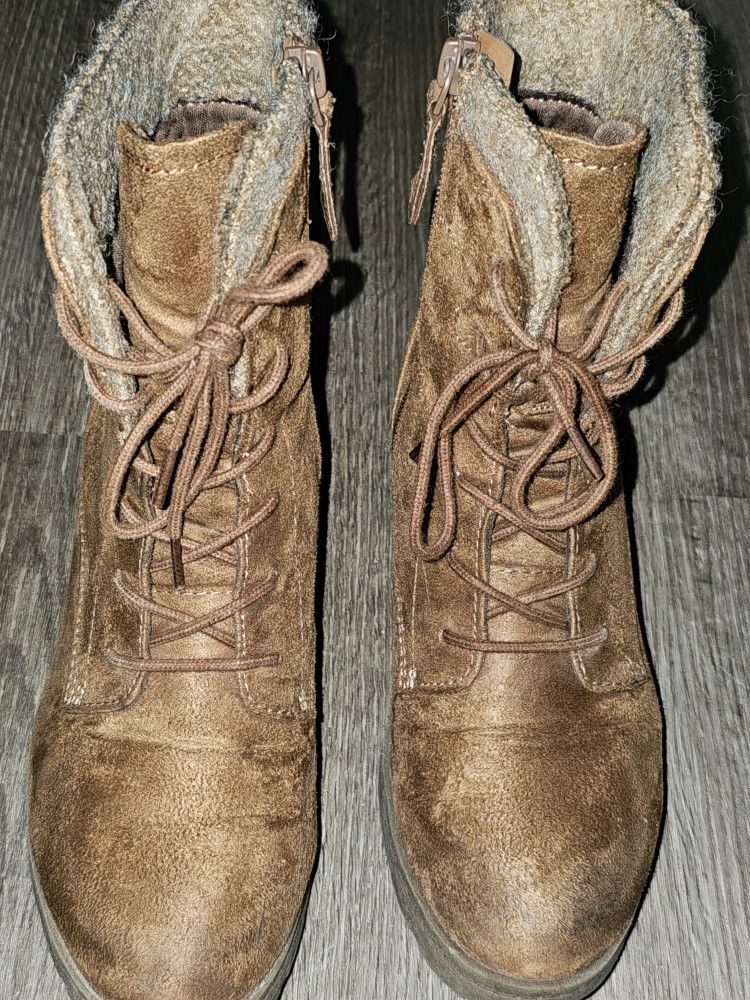 Women Chesnut Boots