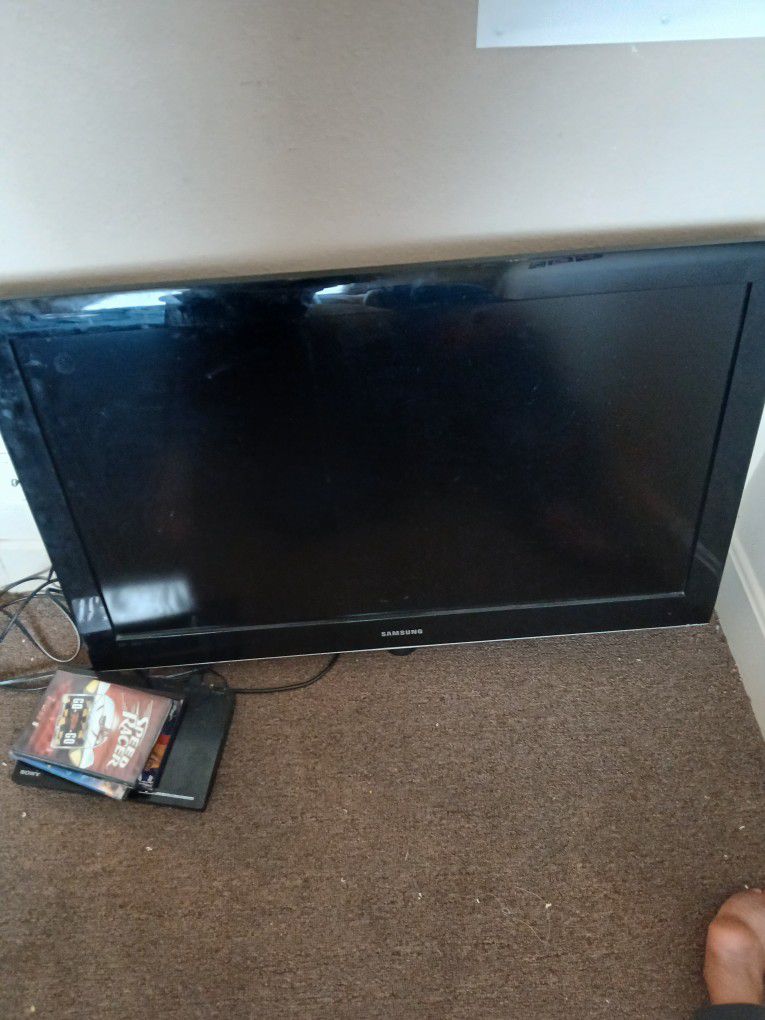 Flat Screen TV 