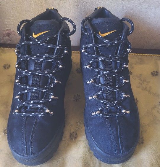 Nike Black Leather Nubuck Boots