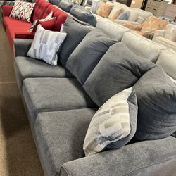 Stunning Nice Couch With Pillows 