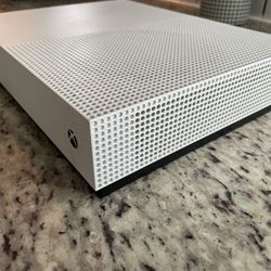 Xbox One S  