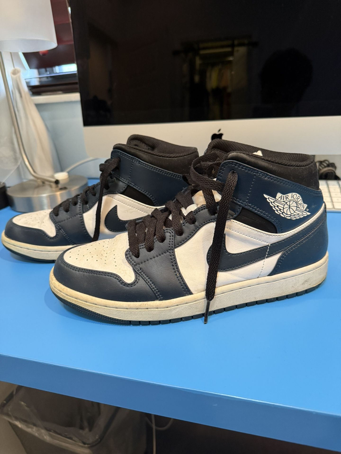 Jordan 1 (Men’s 9.5)