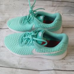 Womens Nike Shoes 