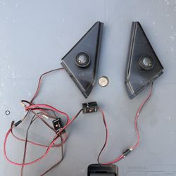 97–01 Honda CRV OEM Tweeters w/ Sail Panels (L & R)