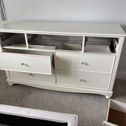 Living spaces 7 Drawer Dresser 