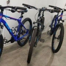 3 X GT Mountain Bikes Size Small Medium And Large Wheels 27.5 Speeds 24 Disc Brakes Cost  All 900$ 