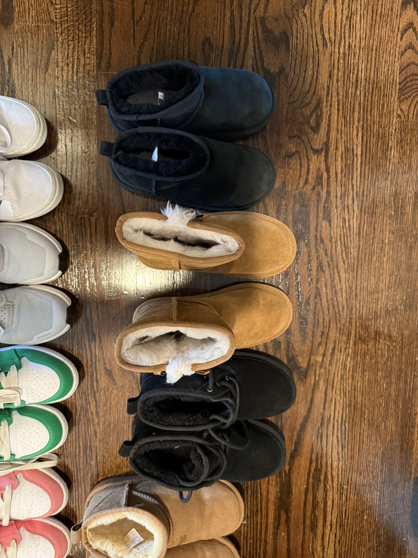 Girls Uggs Size 2