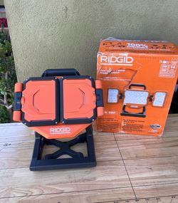 RIDGID 18V Cordless Hybrid LED Panel Light (Tool Only)