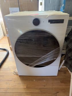 LG Samsung Dryer - White, brand new. Electric