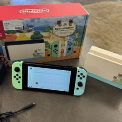 Nintendo Switch animal crossing edition w box and charger NO TRADES PICK UP IN TACOMA 