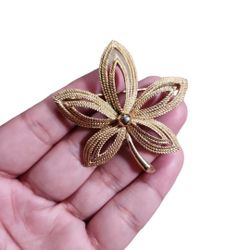 Vintage Trifari Gold Toned Classic Openwork Pin