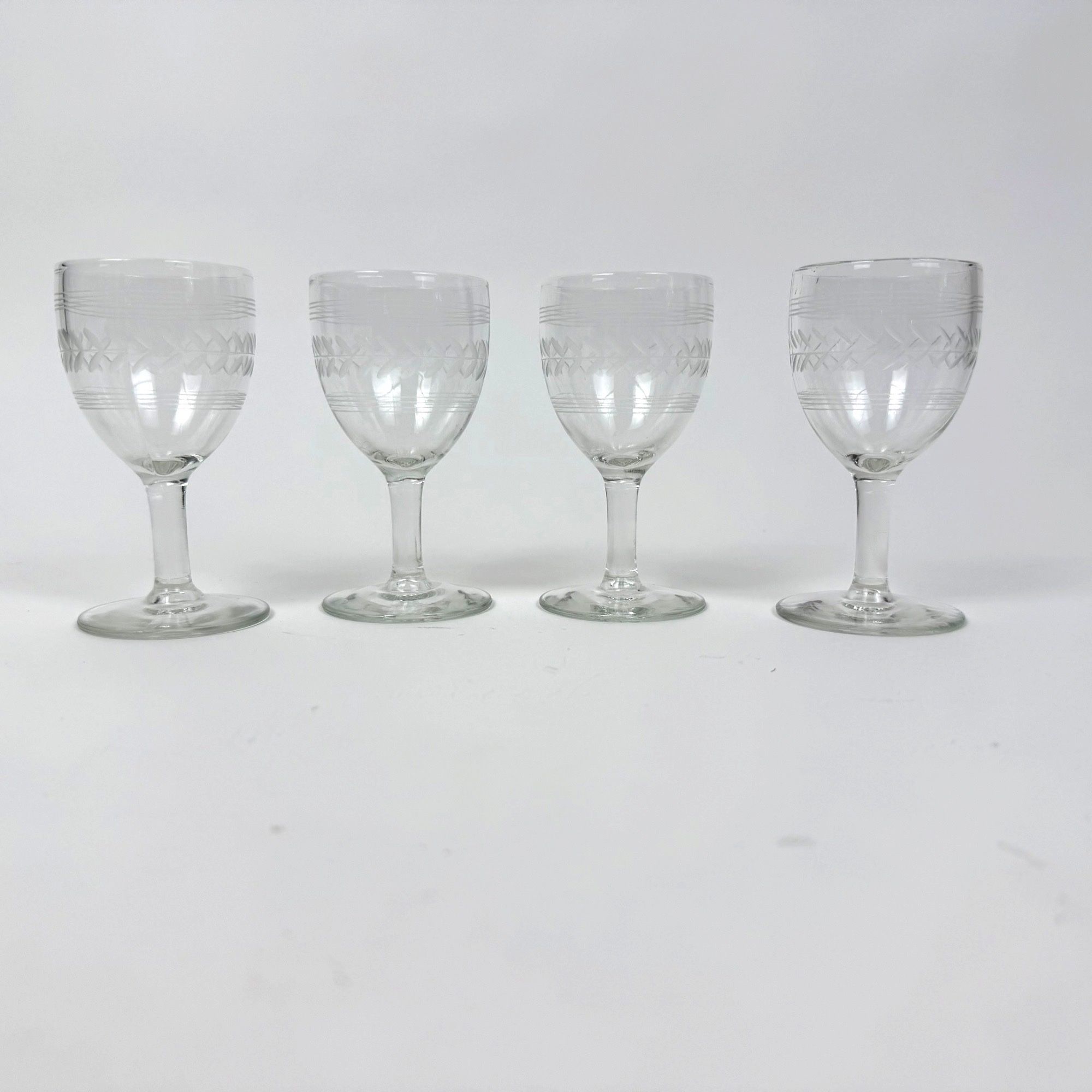 Set of 4 Vintage Anchor Hocking Etched Stemmed Wine Cordial Glasses