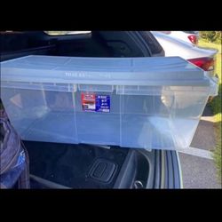 Hefty 113qt Clear storage bins 