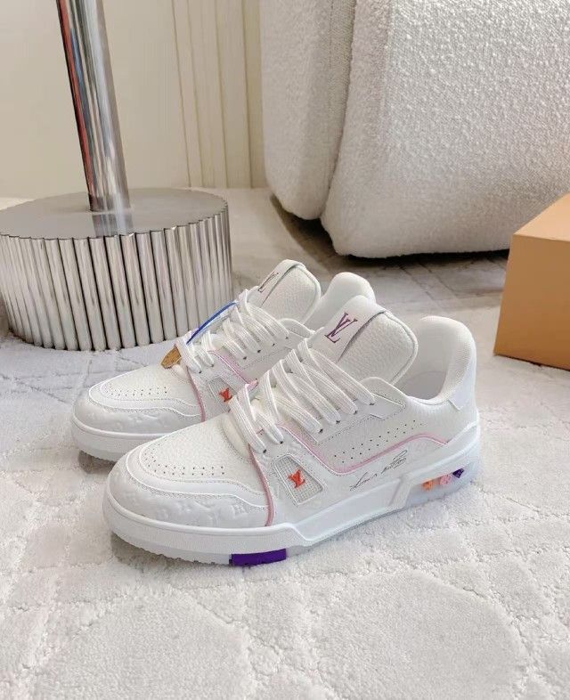 LV 2025 new style (with box)