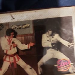 ELVIS TRADING CARDS