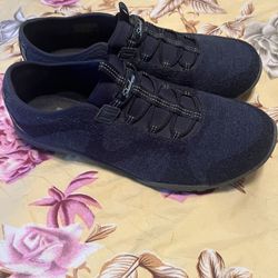 Blue Sketchers 