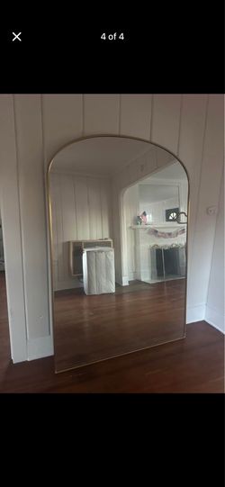 Large floor rejuvenation mirror