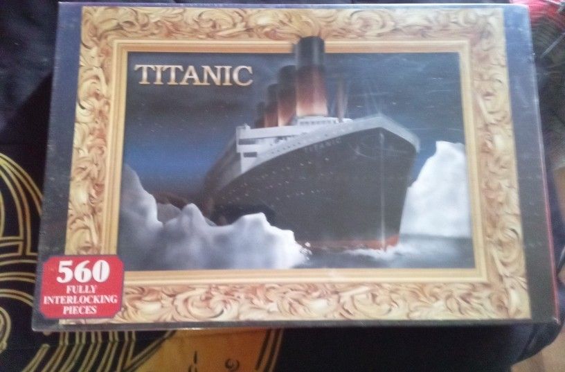 Sealed Titanic Puzzle
