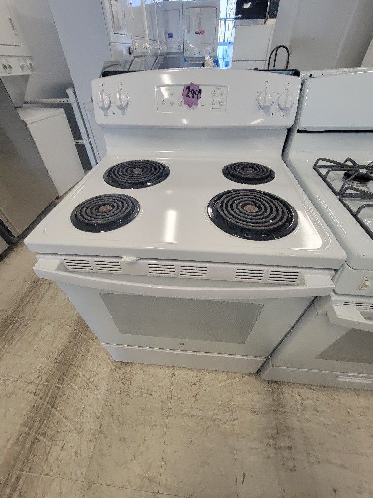 Ge Electric Stove Used Good Condition With 90day's Warranty. 
