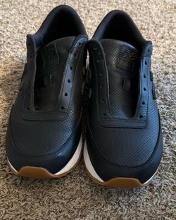 Men’s New Balance sneakers