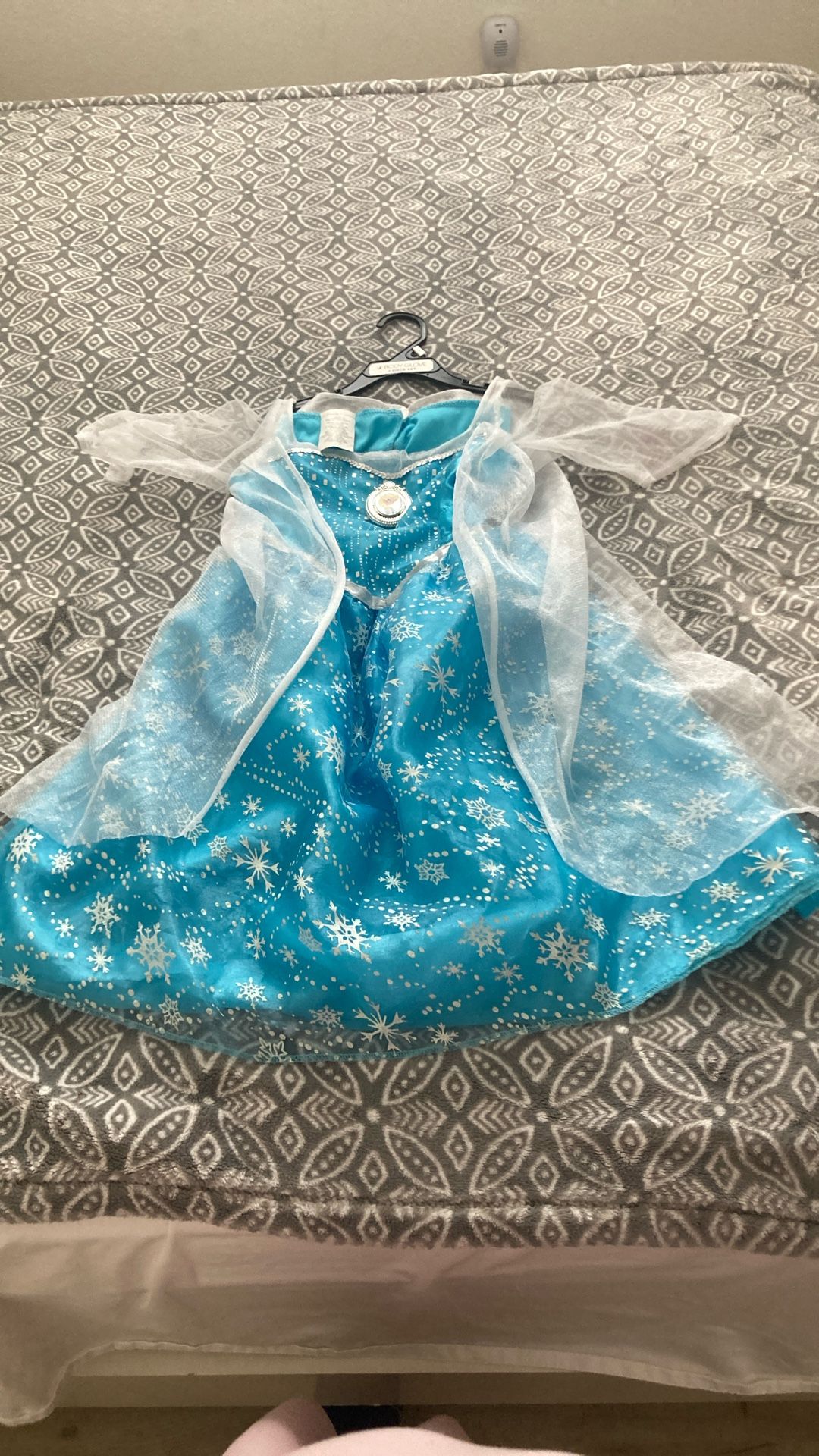 “Frozen” Dress For Girl