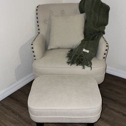 Chair With Foot Rest (Brand New)