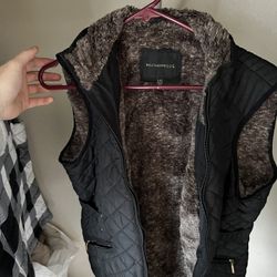 WEATHERPROOF BRAND WOMEN’s VEST  LARGE NEED GONE ASAP  PRICE NEGOTIABLE  