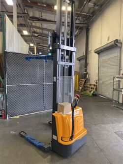 Heavy Duty Forklift New Pallet Stacker And Forklifts  