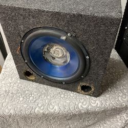 Speaker/subwoofer/box fair condition, untested, pick up Powers & Constitution area