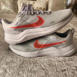 Mens NIKE running Shoe