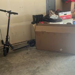 Perfect Condition E-scooter 19 Mph 350 Watts Motor 